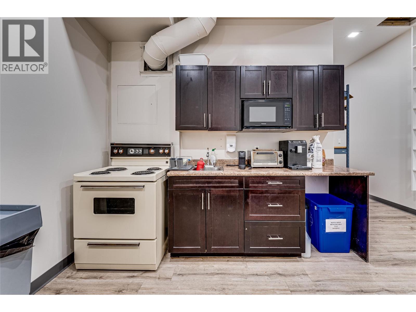 3301 Coldstream Avenue, Vernon, British Columbia  V1T 1Y1 - Photo 24 - 10371807