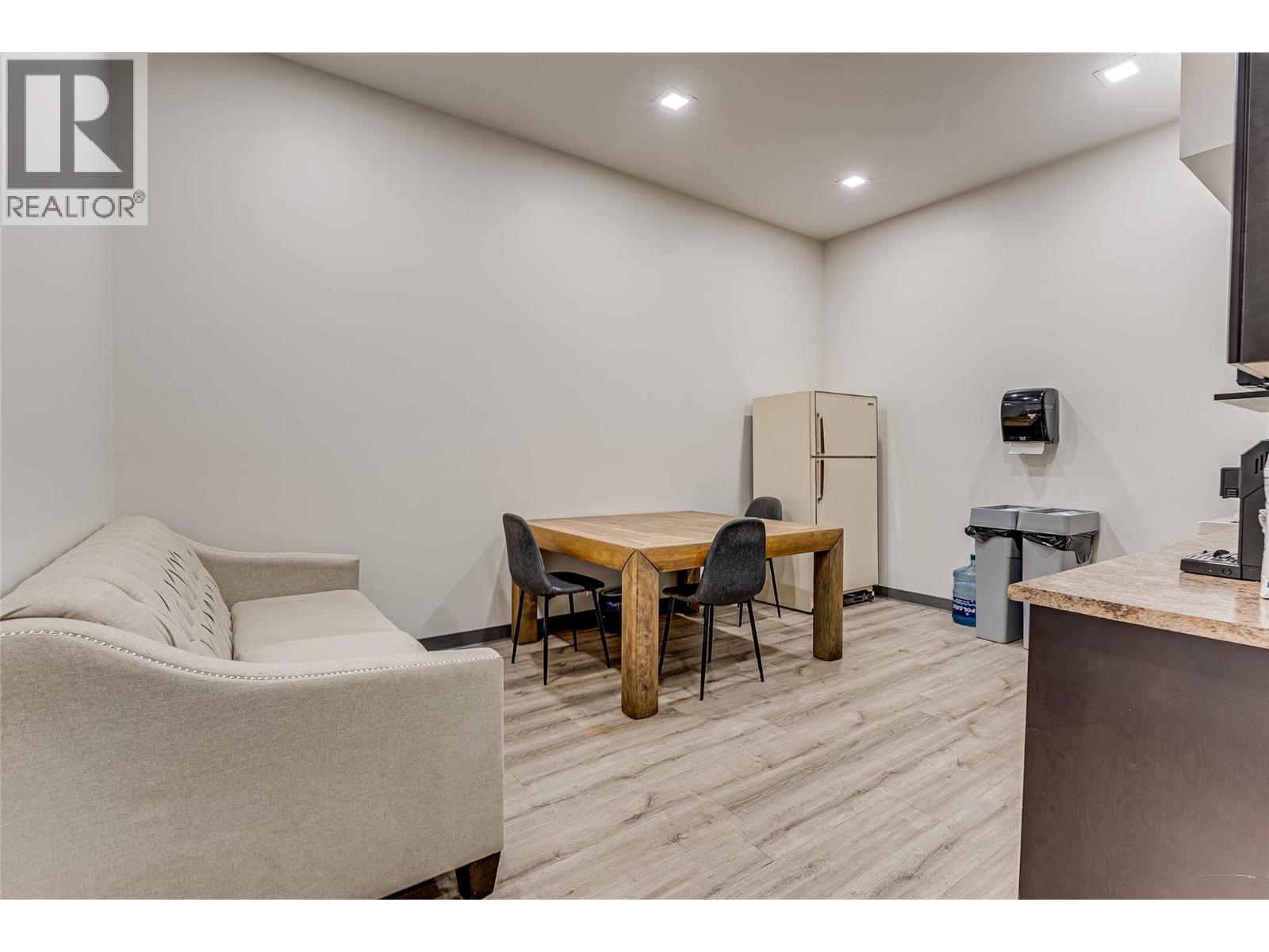 3301 Coldstream Avenue, Vernon, British Columbia  V1T 1Y1 - Photo 23 - 10371807
