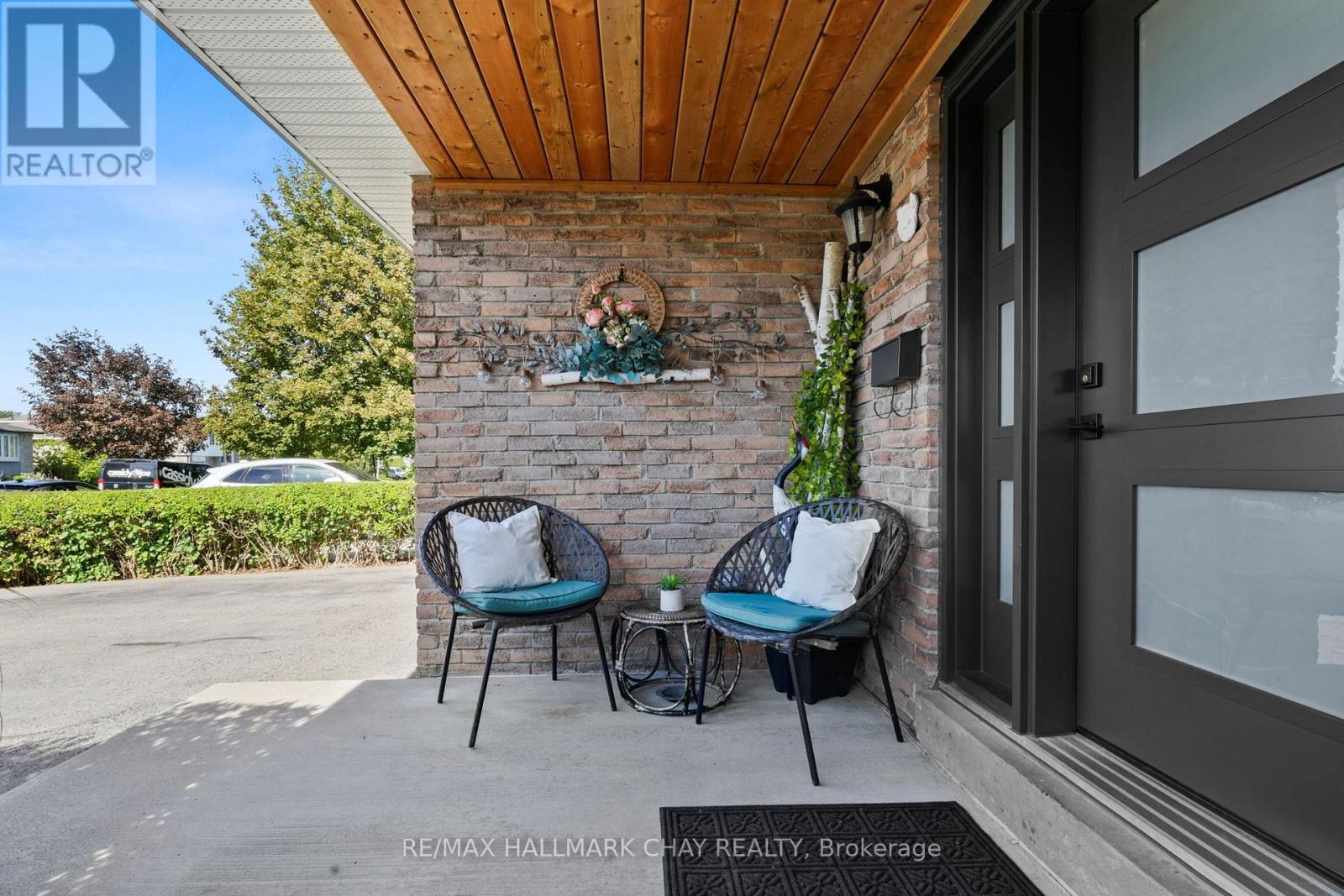 8 Grassington Crescent, Brampton, Ontario  L6S 1Z6 - Photo 9 - W13782546