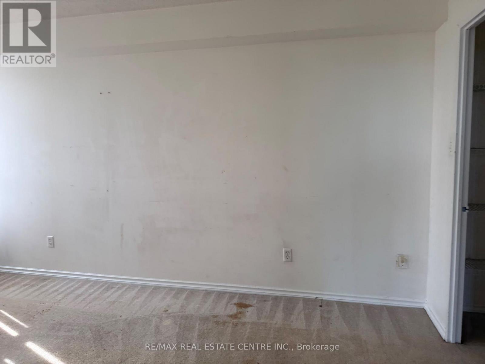 504 - 285 Enfield Place, Mississauga, Ontario  L5B 3Y7 - Photo 3 - W13767438