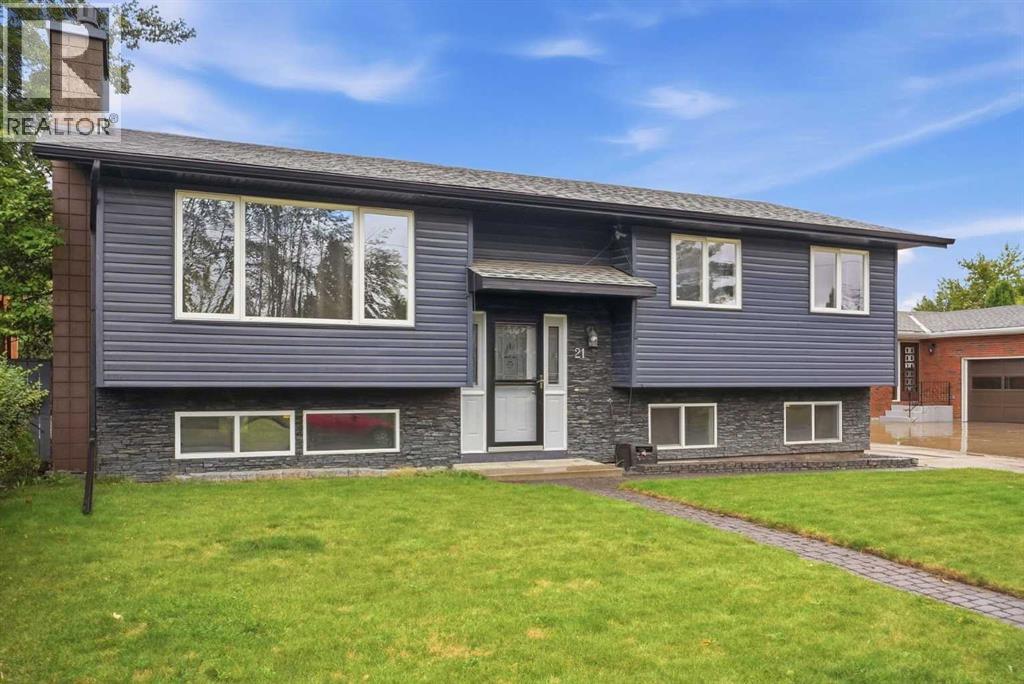 21 Wilkins Green, Red Deer, Alberta  T4N 5W9 - Photo 3 - A2345000