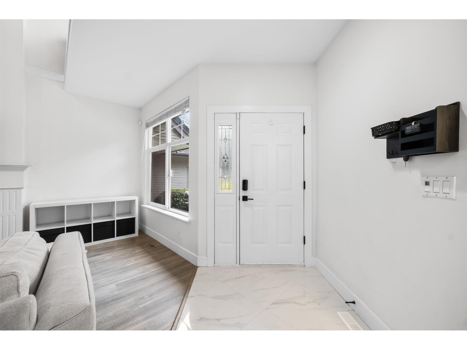 5814 122 Street, Surrey, British Columbia  V3X 3L5 - Photo 3 - R3162738