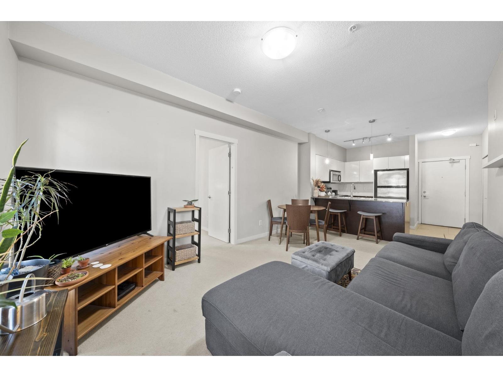 216 13733 107a Avenue, Surrey, British Columbia  V3T 0B7 - Photo 5 - R3165221