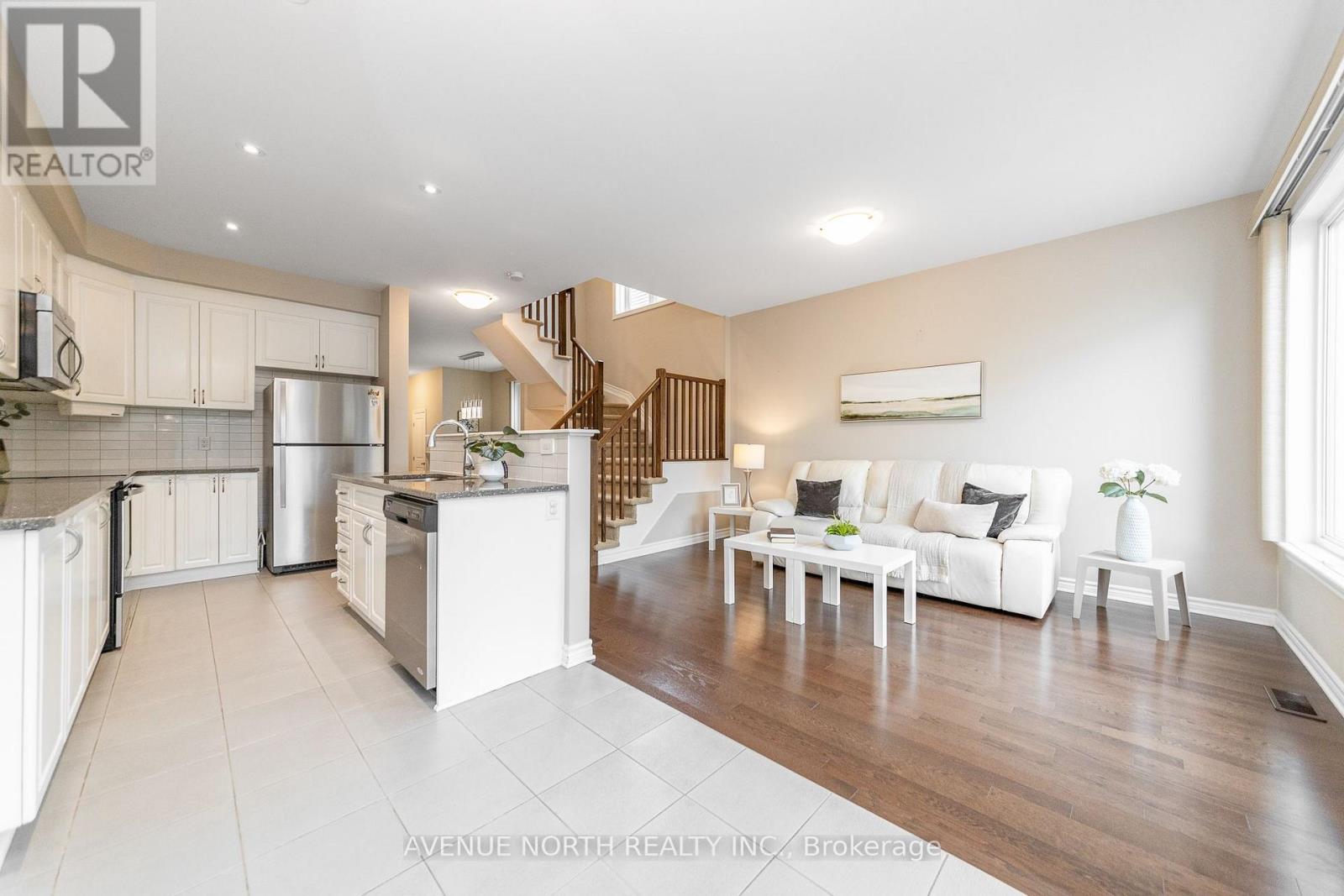 299 Wood Acres Grove, Ottawa, Ontario  K1T 0B3 - Photo 16 - X13782770