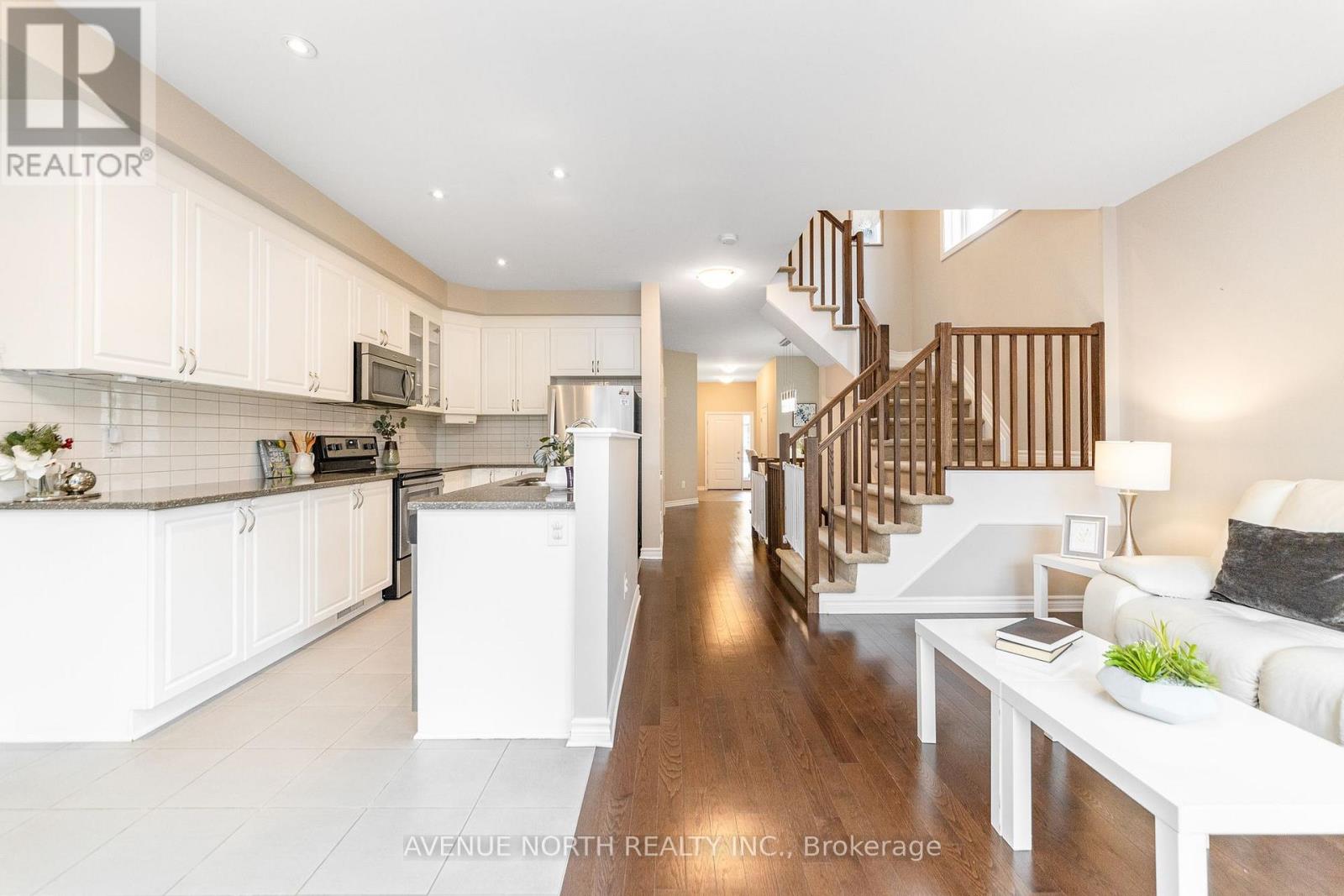 299 Wood Acres Grove, Ottawa, Ontario  K1T 0B3 - Photo 17 - X13782770