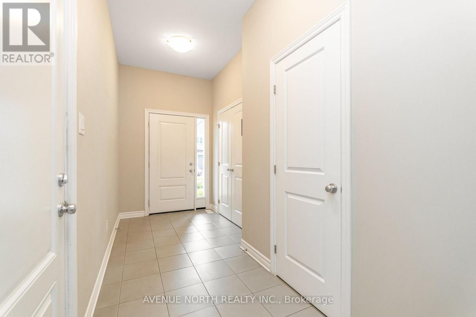 299 Wood Acres Grove, Ottawa, Ontario  K1T 0B3 - Photo 4 - X13782770