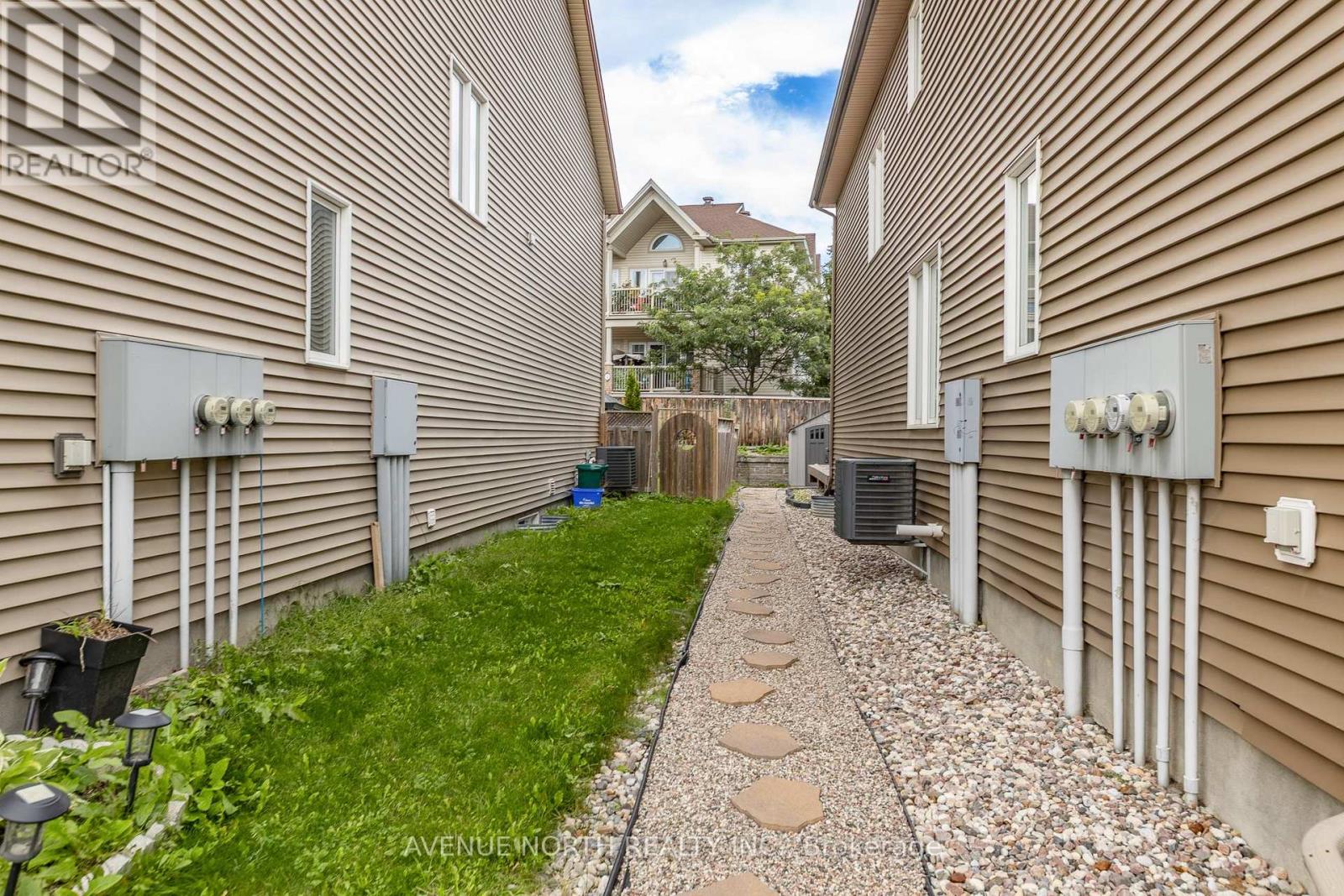 299 Wood Acres Grove, Ottawa, Ontario  K1T 0B3 - Photo 45 - X13782770