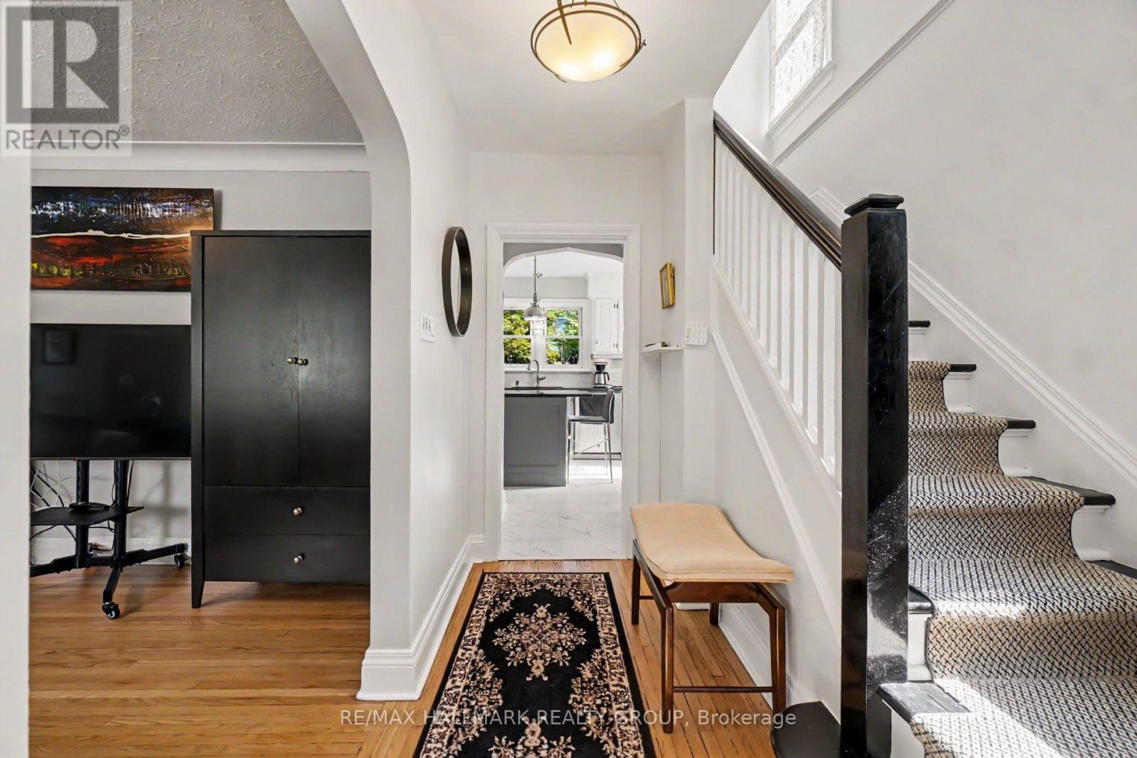 407 Eden Avenue, Ottawa, Ontario  K1Z 5J1 - Photo 2 - X13782814