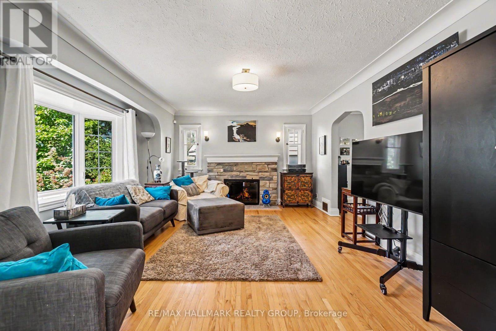 407 Eden Avenue, Ottawa, Ontario  K1Z 5J1 - Photo 4 - X13782814