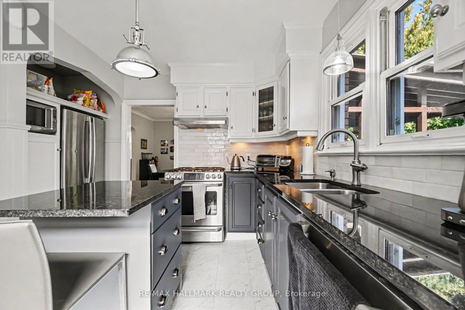 407 Eden Avenue, Ottawa, Ontario  K1Z 5J1 - Photo 9 - X13782814