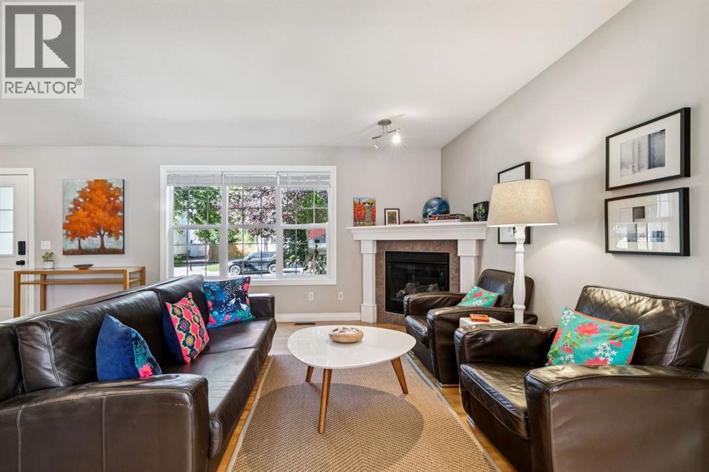 159 Somme Manor Sw, Calgary, Alberta  T2T 6J3 - Photo 6 - A2341244