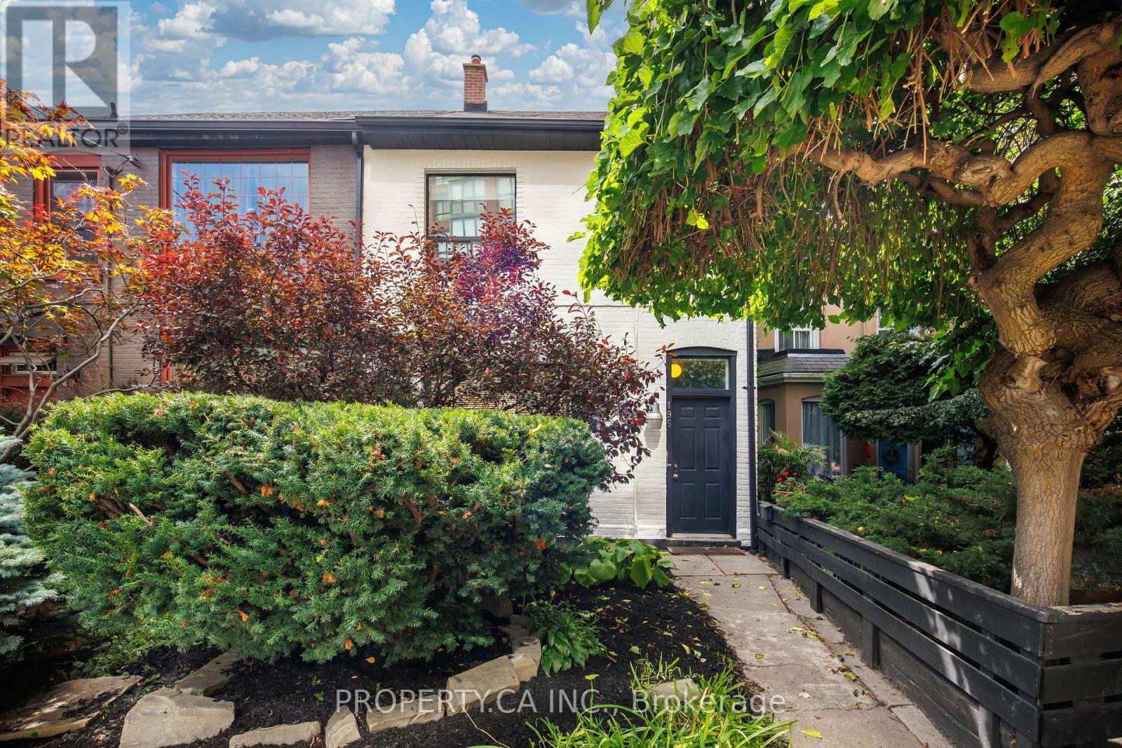 195 NIAGARA STREET, Toronto, Ontario