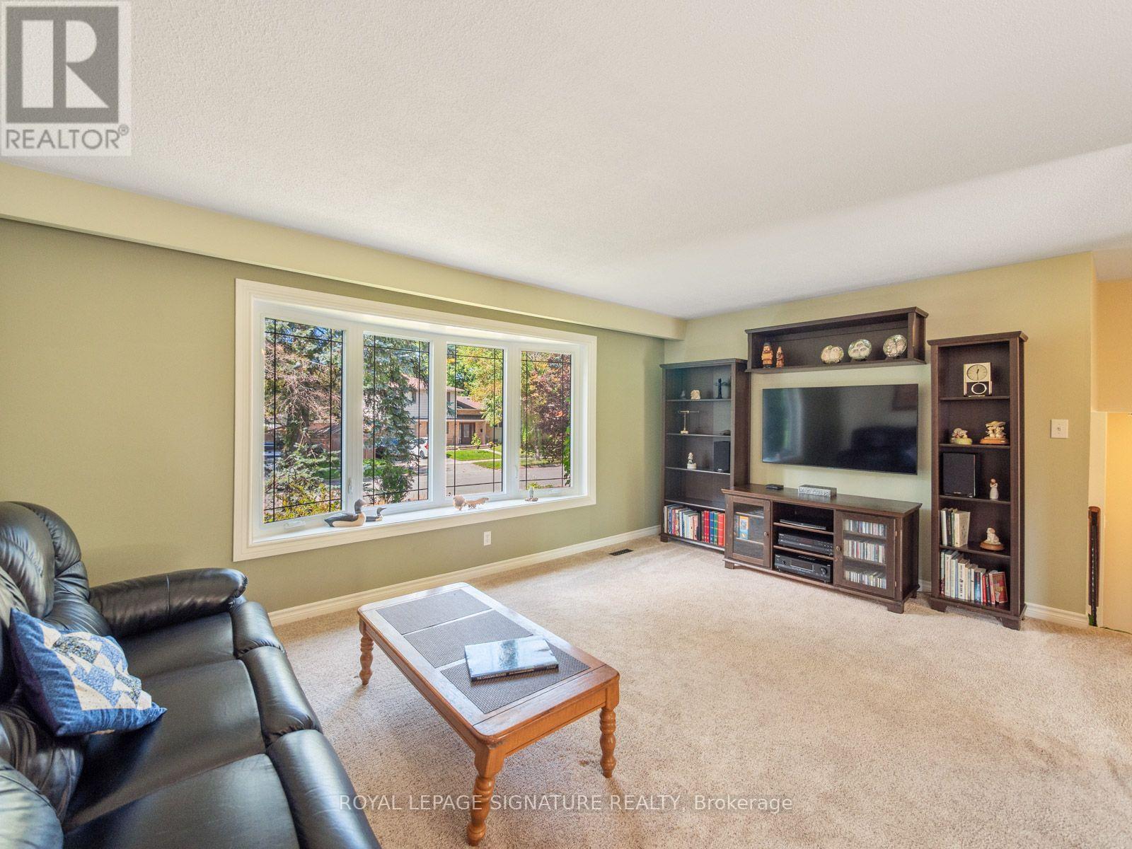 9 Birch Court, Aurora, Ontario  L4G 3K1 - Photo 12 - N13782756
