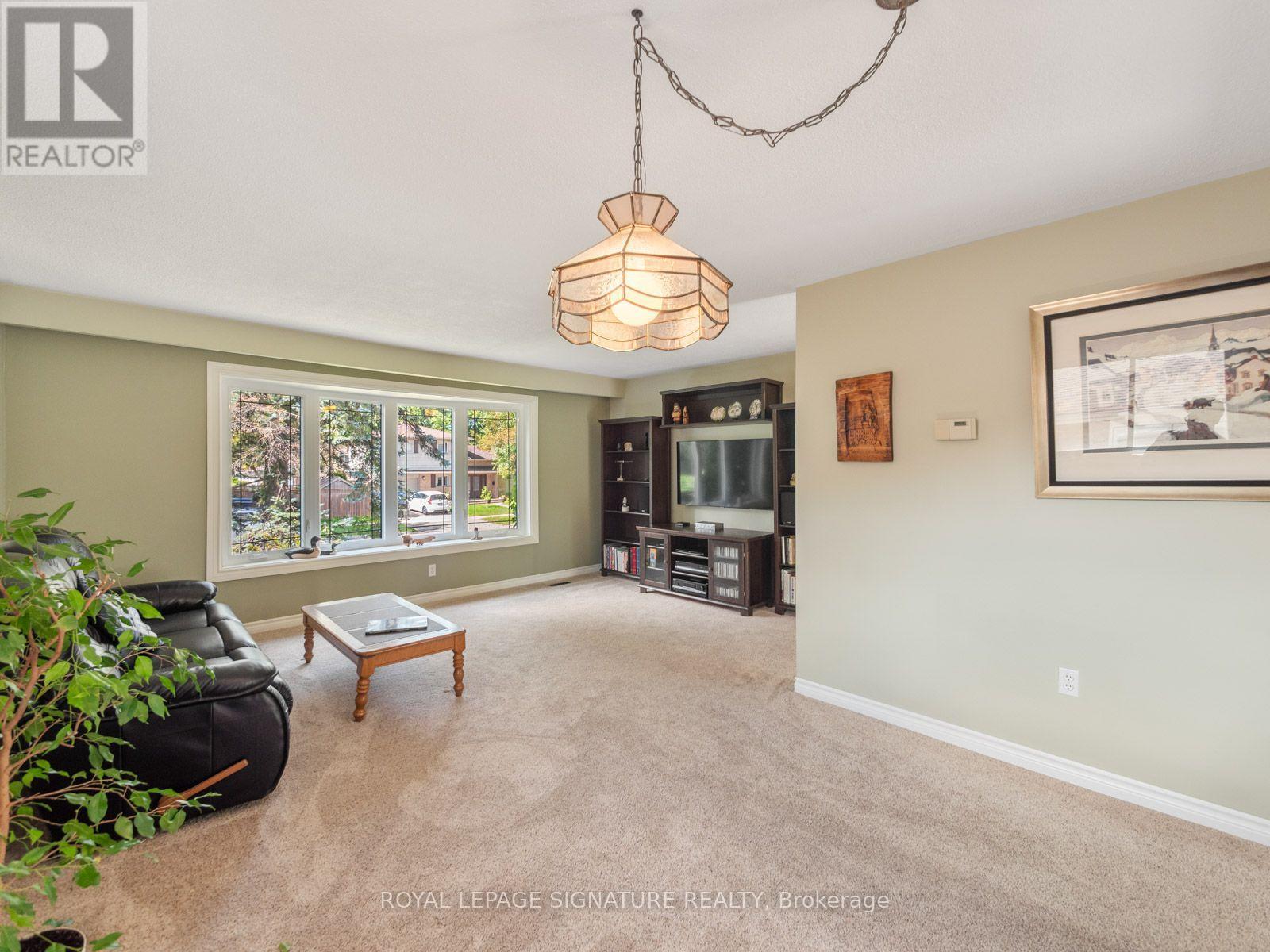 9 Birch Court, Aurora, Ontario  L4G 3K1 - Photo 15 - N13782756