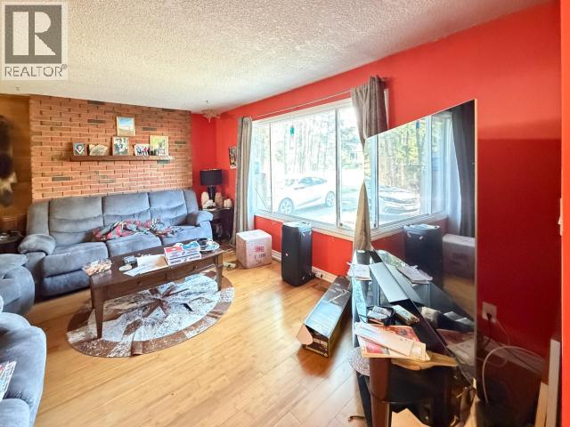 13 Basswood Street, Whitehorse, Yukon Y1A 4P4 - Photo 4 - 17705