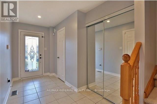 344 Riverstone Drive, Oakville, Ontario  L6H 7M3 - Photo 2 - W13782738