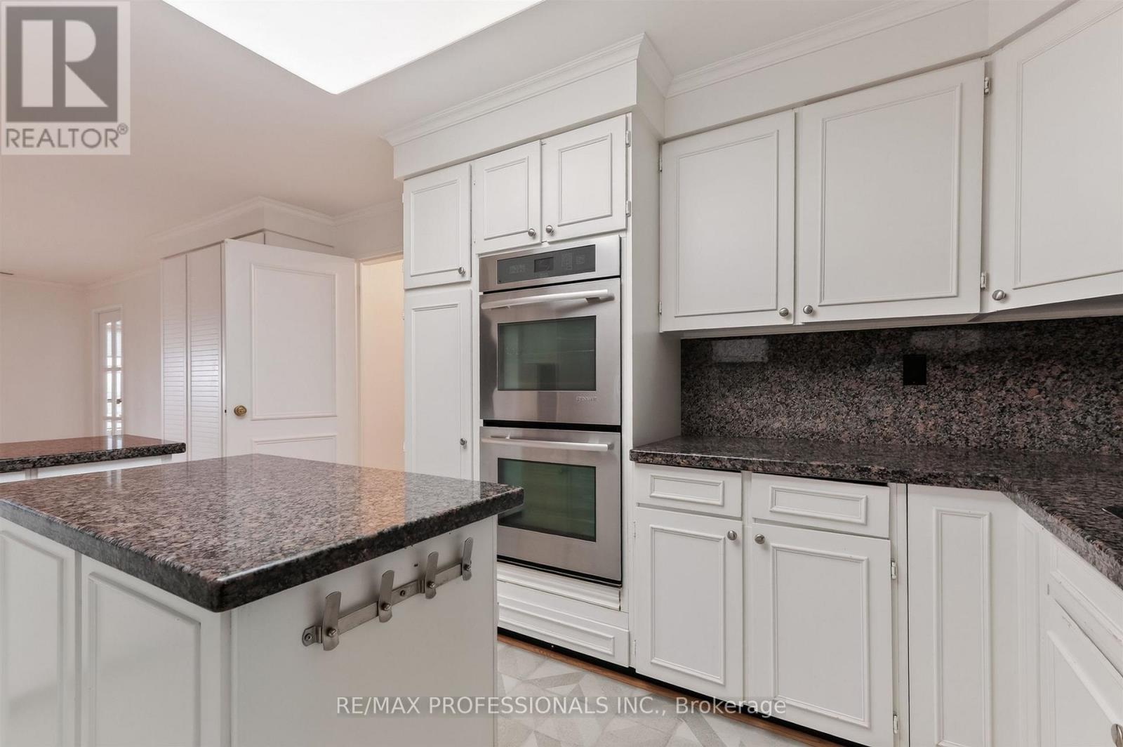 2205 - 1400 Dixie Road, Mississauga, Ontario  L5E 3E1 - Photo 16 - W13782774