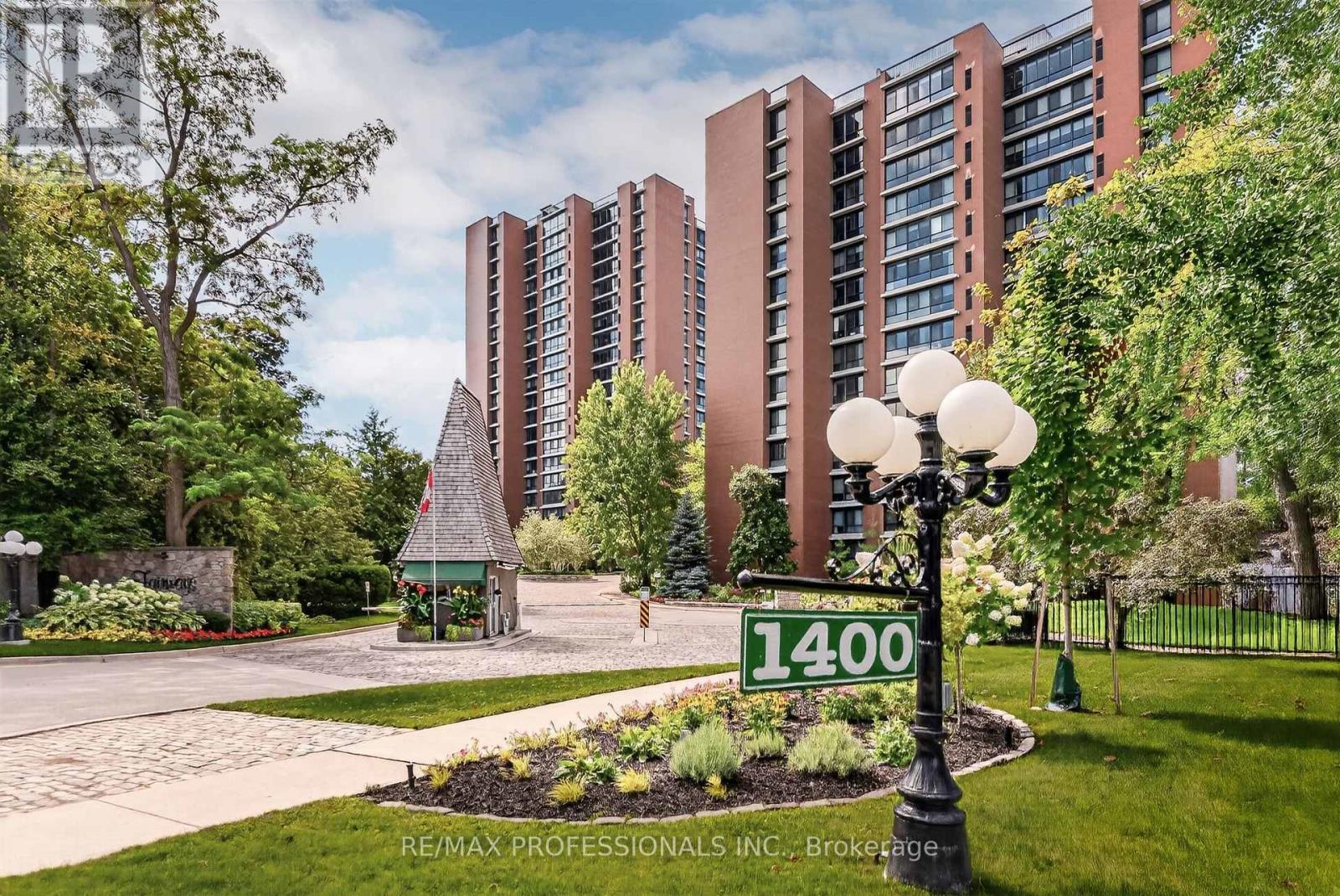 2205 - 1400 Dixie Road, Mississauga, Ontario  L5E 3E1 - Photo 2 - W13782774