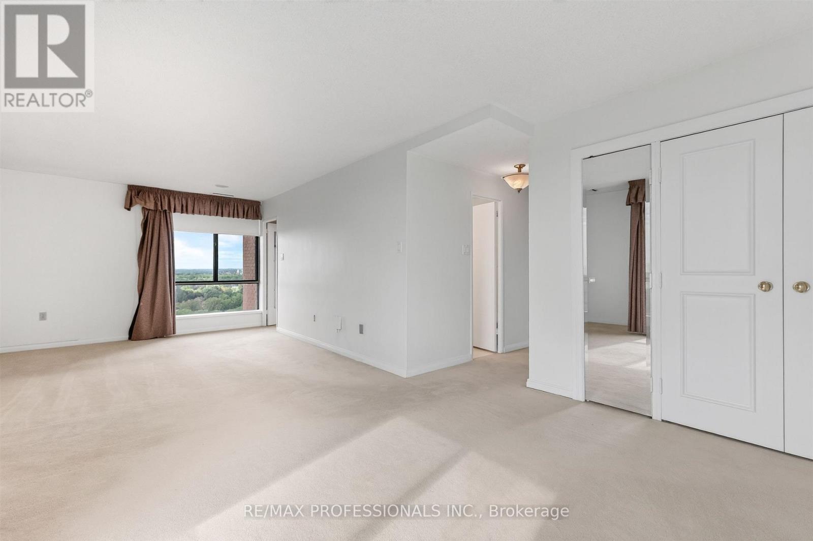 2205 - 1400 Dixie Road, Mississauga, Ontario  L5E 3E1 - Photo 25 - W13782774