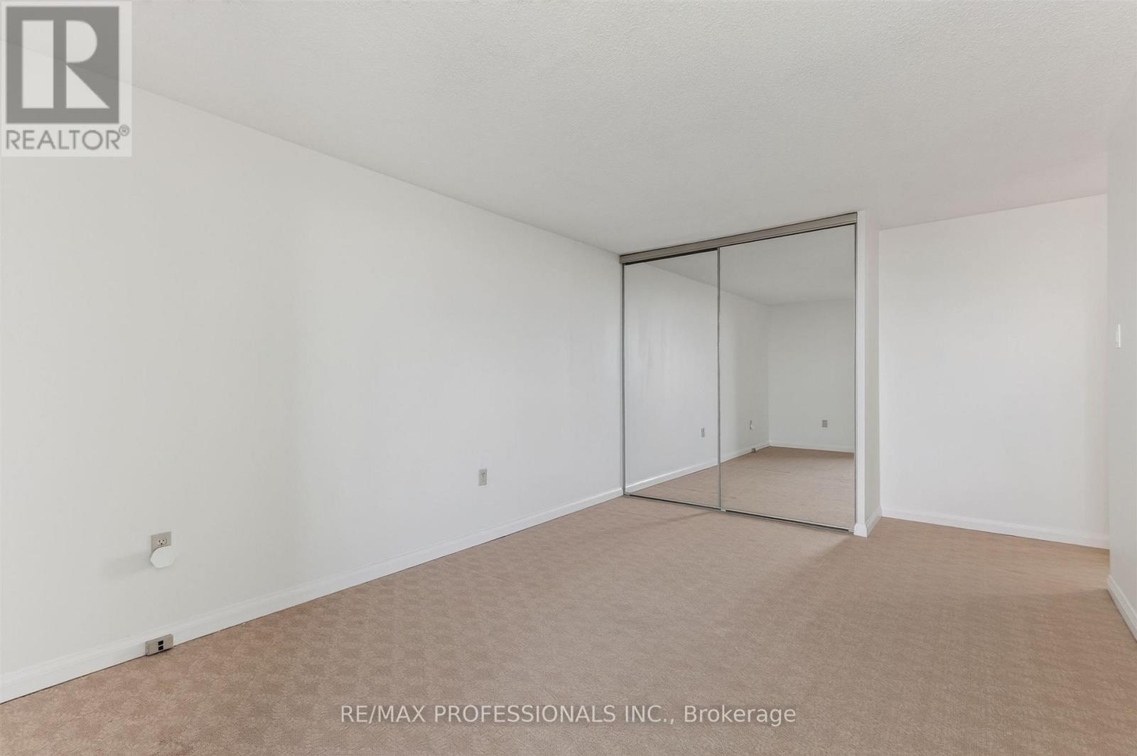 2205 - 1400 Dixie Road, Mississauga, Ontario  L5E 3E1 - Photo 32 - W13782774