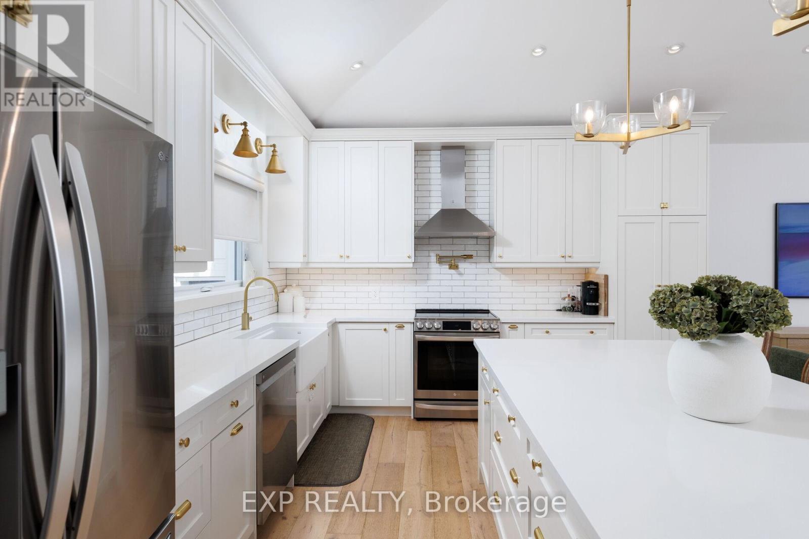 1761 CORAM CRESCENT, Mississauga, Ontario