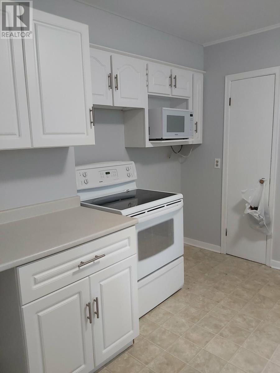 23 Diana Road, St. John's — photo 8