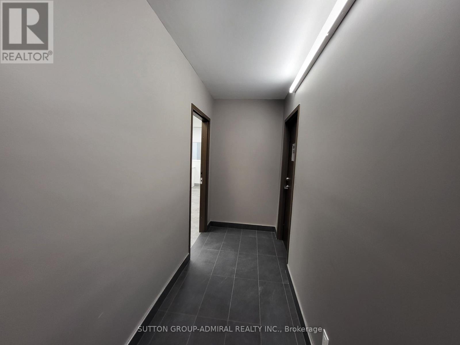 204a - 845 St Clair Avenue W, Toronto, Ontario  M6C 1C2 - Photo 3 - C13762292