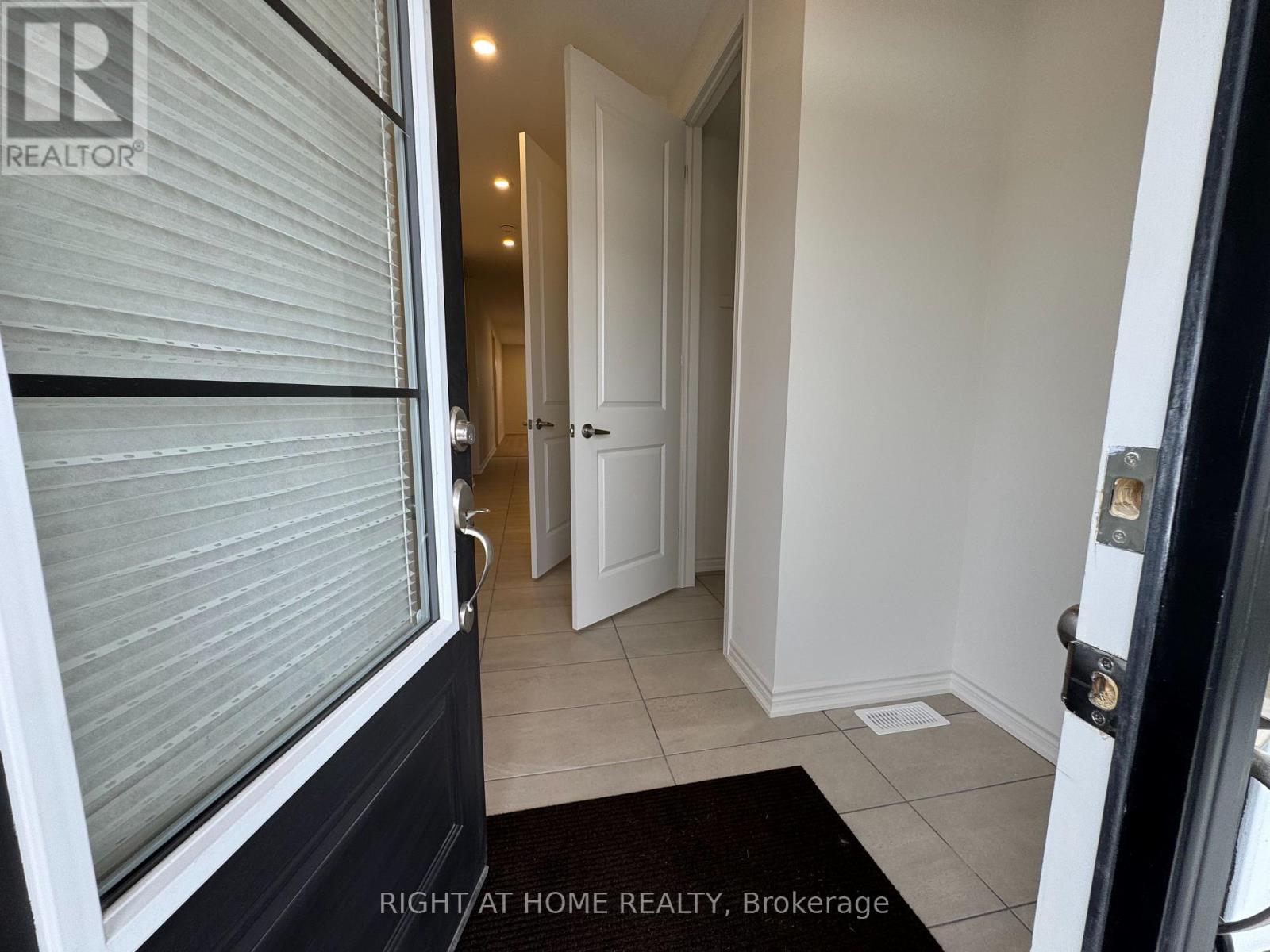 Main - 60 Debois Street, Kawartha Lakes, Ontario  K9V 6A9 - Photo 4 - X13782796