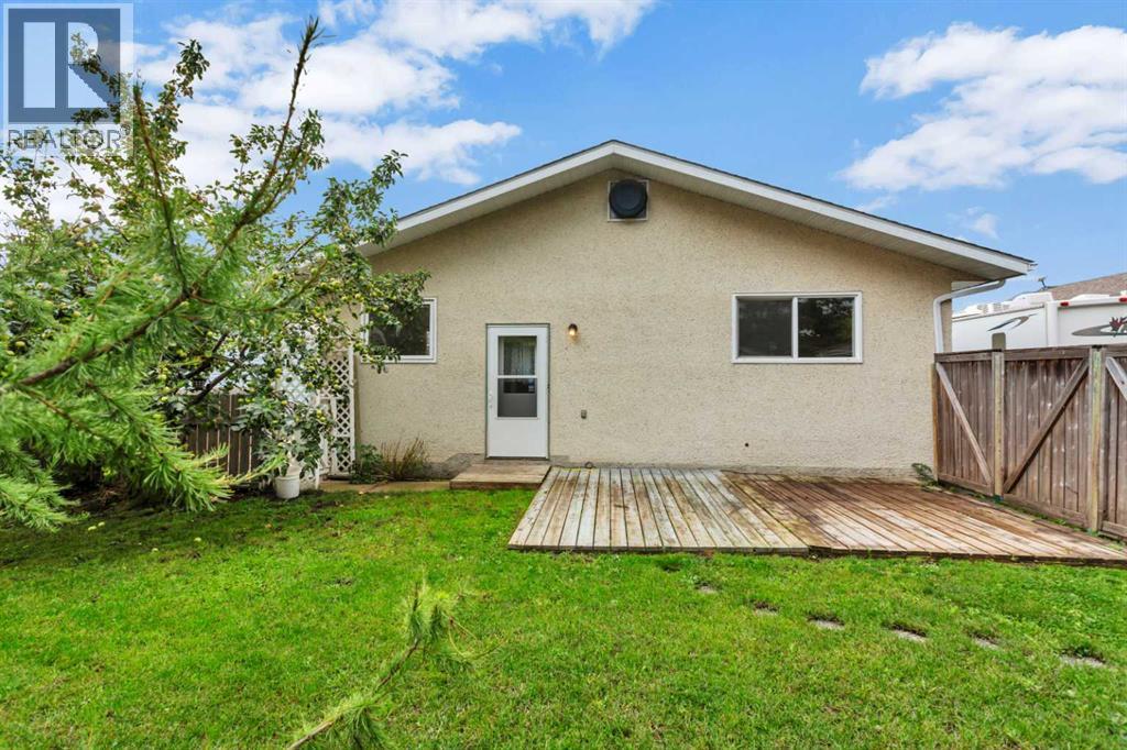 22 Blackstone Avenue, Lacombe, Alberta  T4L 1P7 - Photo 36 - A2345249