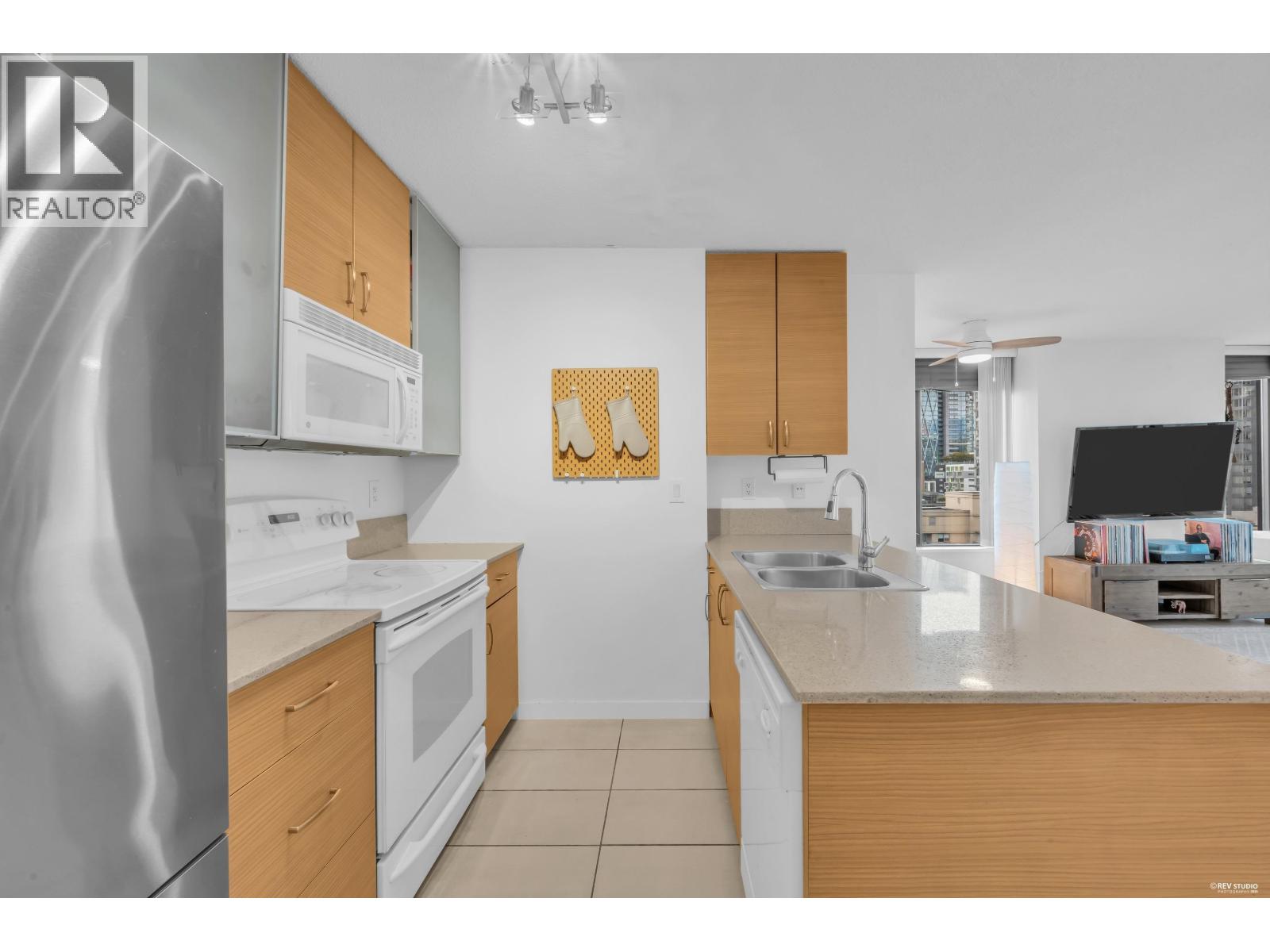 1401 928 Homer Street, Vancouver, British Columbia  V6B 1T7 - Photo 4 - R3165170