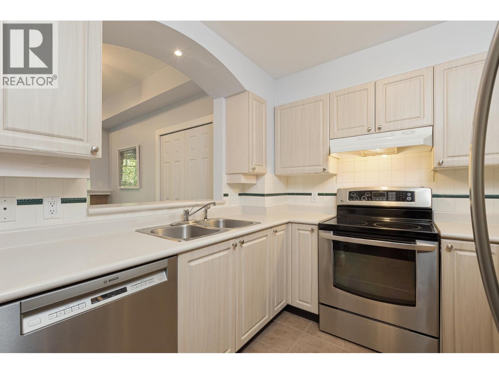 321 3600 Windcrest Drive, North Vancouver, British Columbia  V7G 2S5 - Photo 13 - R3165190