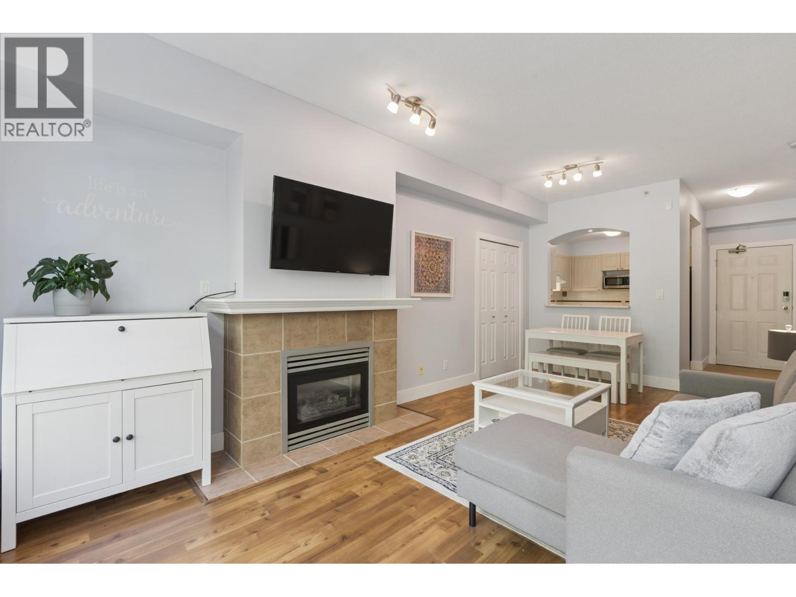 321 3600 Windcrest Drive, North Vancouver, British Columbia  V7G 2S5 - Photo 5 - R3165190