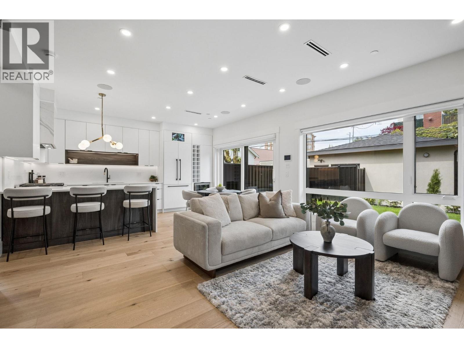 2 4549 W 11TH AVENUE, vancouver, British Columbia