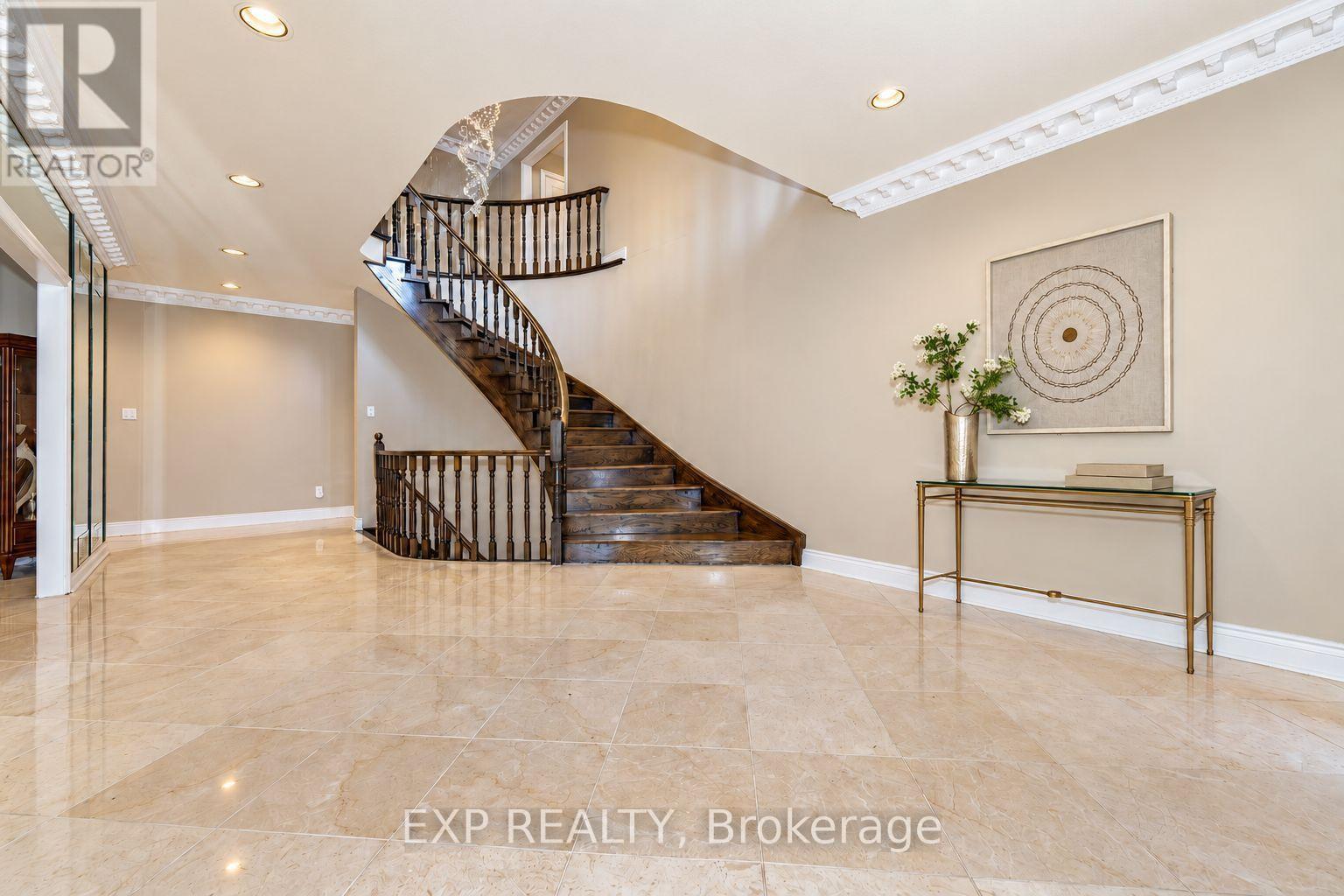 29 Northgate Crescent, Richmond Hill, Ontario  L4B 2K8 - Photo 4 - N13013890