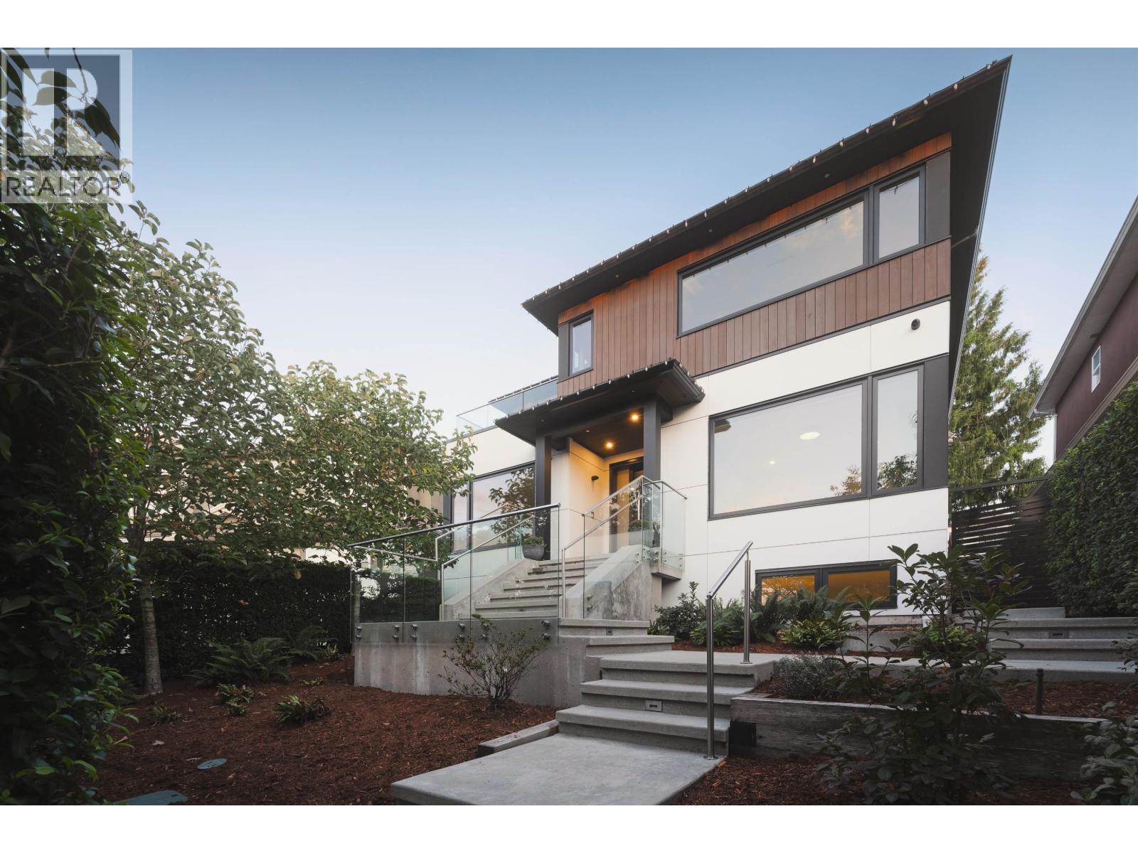 50 DIEPPE PLACE, vancouver, British Columbia