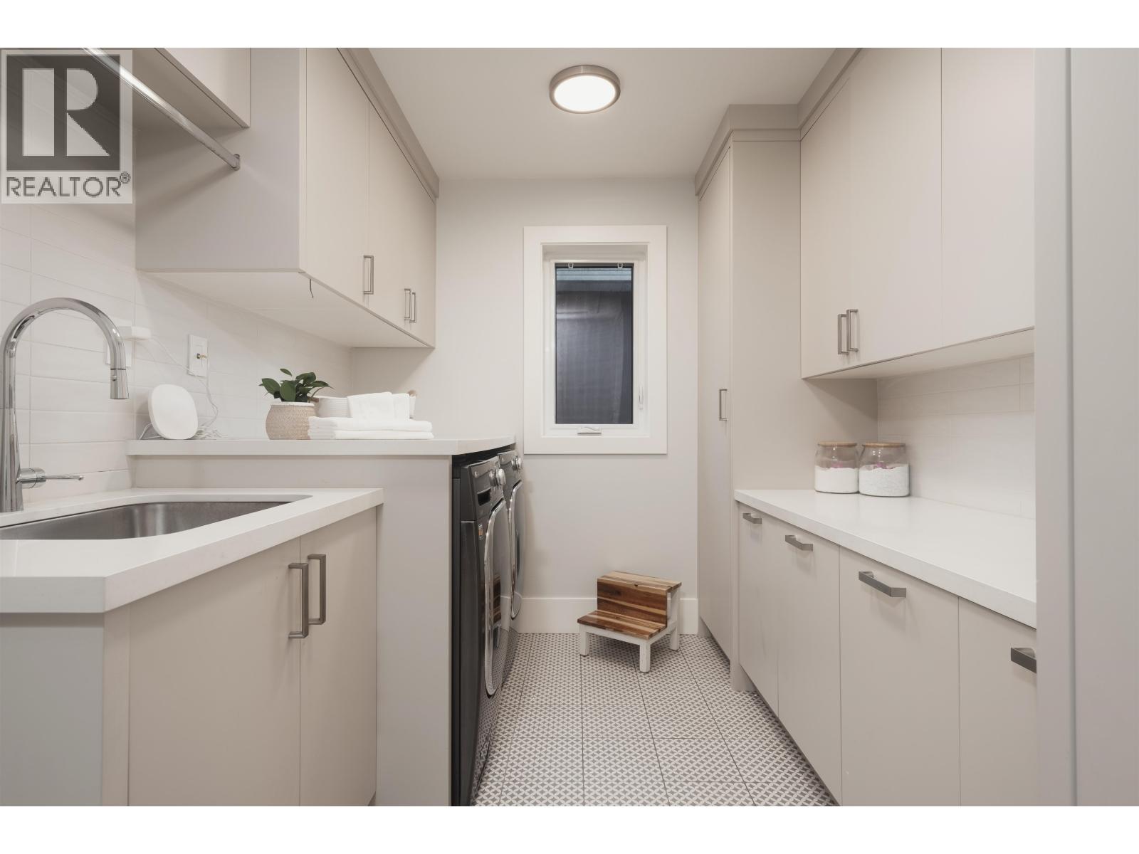 50 Dieppe Place, Vancouver, British Columbia  V5M 4A3 - Photo 29 - R3165238