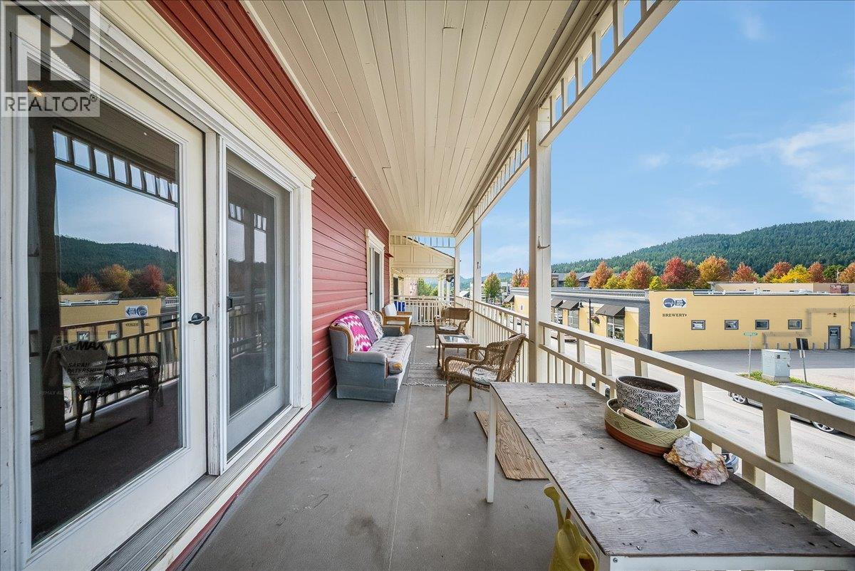 2044 Washington Street Unit# 7, Rossland, British Columbia V0G 1Y0 - Photo 1 - 10400452