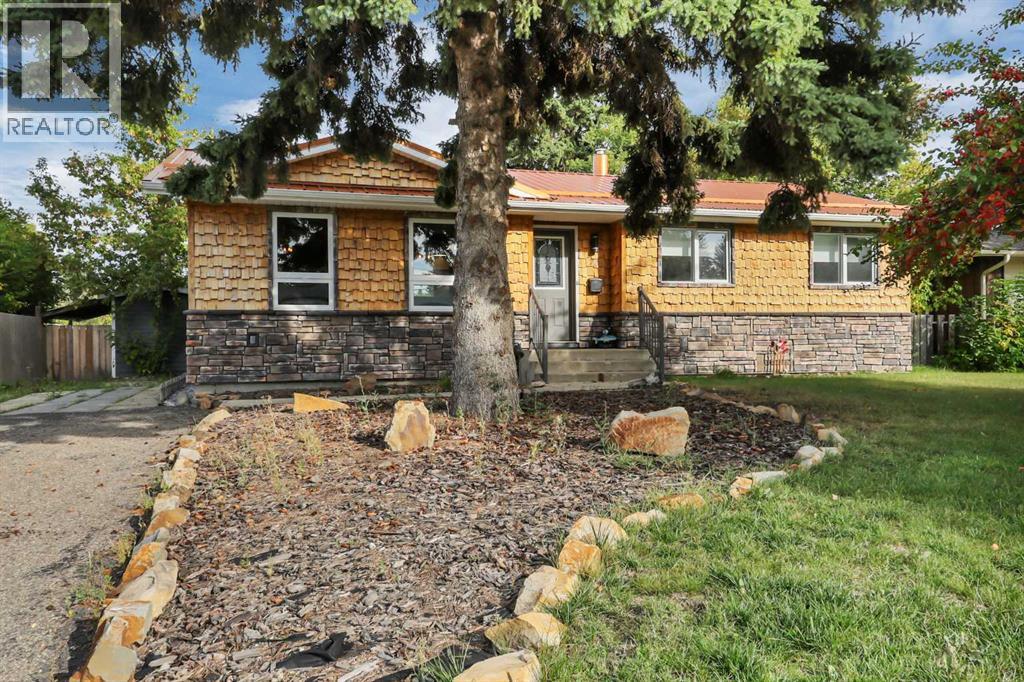70 Sherwood Crescent, Red Deer, Alberta  T4N 0A6 - Photo 1 - A2344429