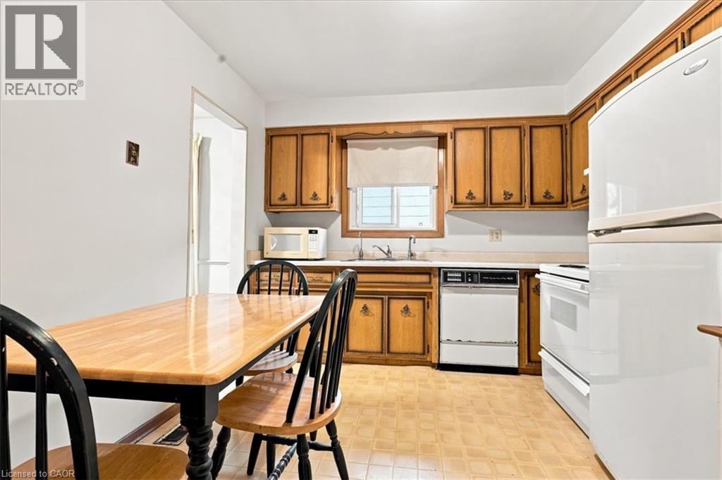 395 Mossom Place, Waterloo, Ontario  N2K 2G7 - Photo 10 - 40860871