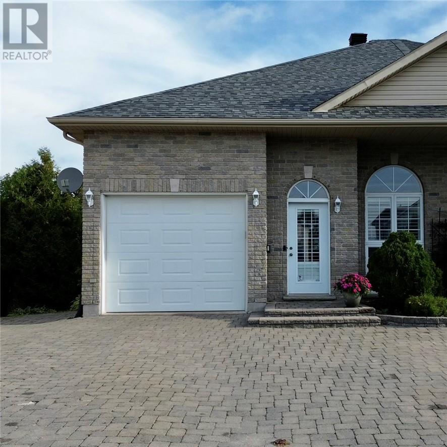 32 Timber Ridge Court, Sudbury, Ontario  P3E 6K1 - Photo 2 - 2130357