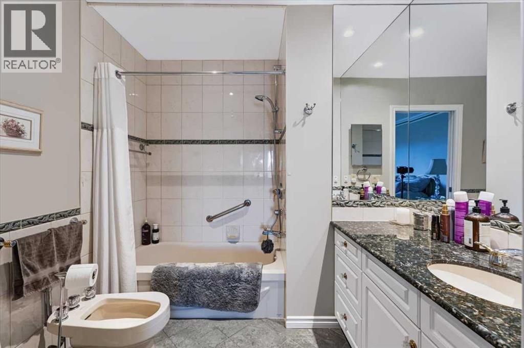 36, 140 Strathaven Circle SW, Calgary, Alberta  T3H 2N5 - Photo 30 - A2344630