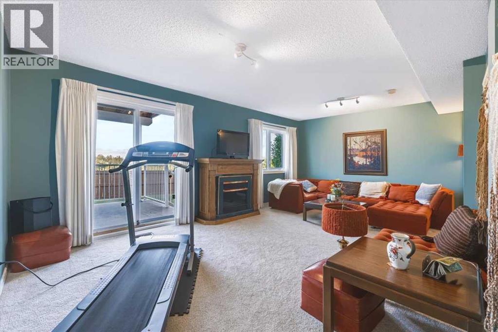 36, 140 Strathaven Circle SW, Calgary, Alberta  T3H 2N5 - Photo 35 - A2344630
