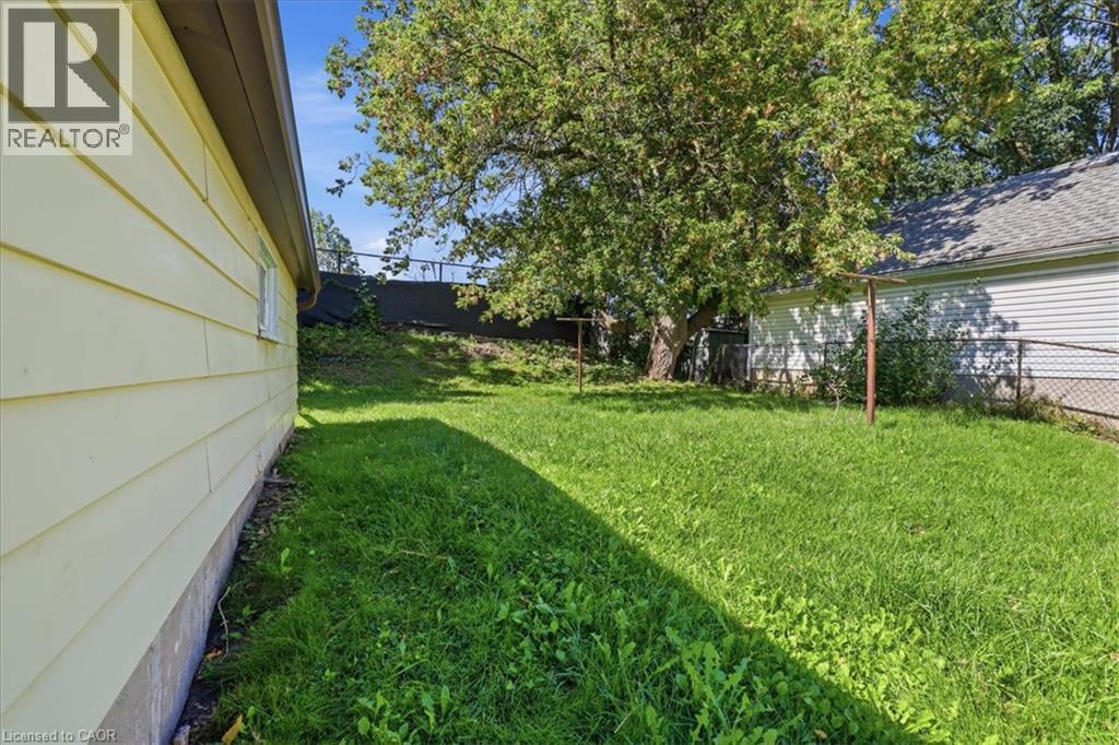 327 Highland Road E, Kitchener, Ontario N2M 3W6 - Photo 36 - 40863207