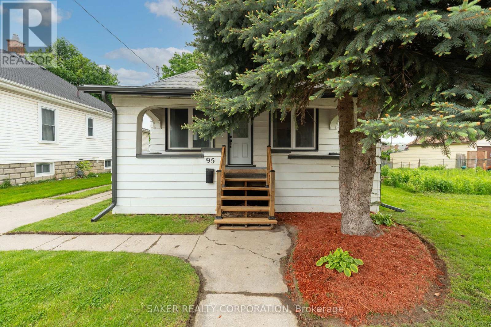95 Adelaide Street S, London South (South I), Ontario  N5Z 3K6 - Photo 2 - X13782854