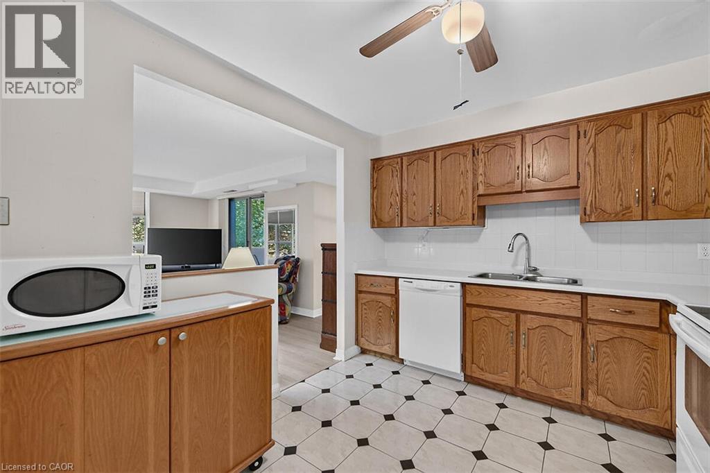 6 Village Green Boulevard Unit# 202, Stoney Creek, Ontario  L8G 5B7 - Photo 18 - 40863157