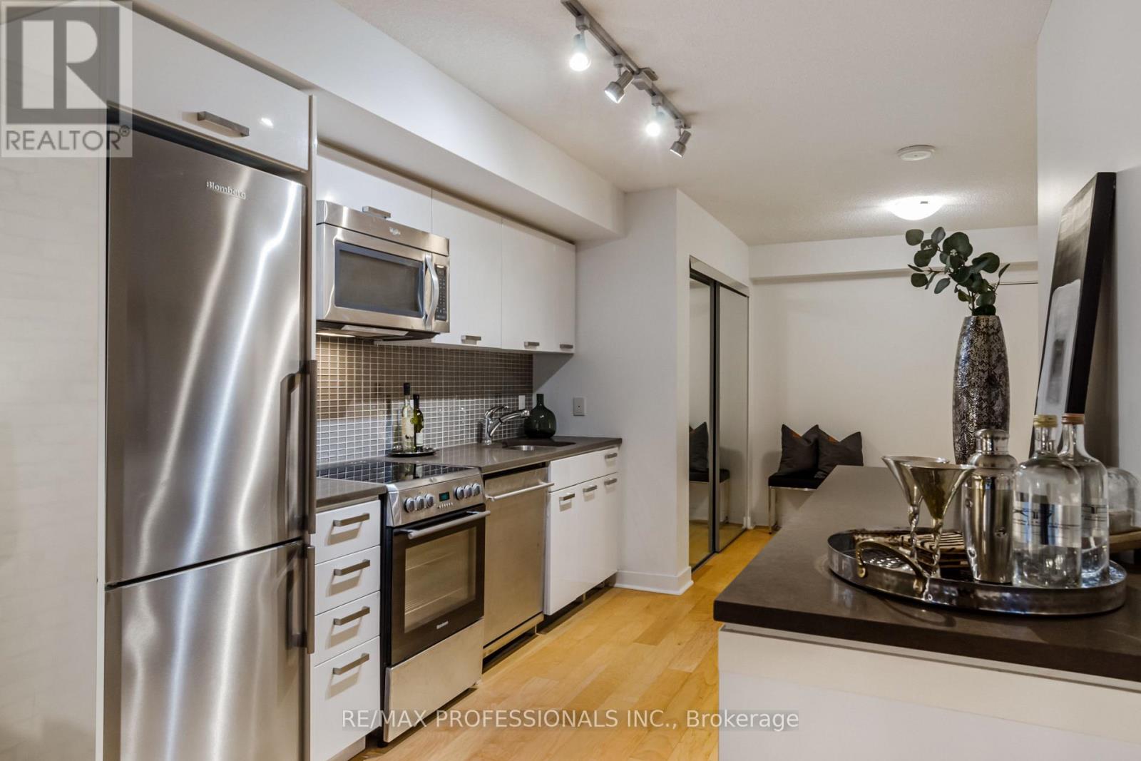 522 - 295 Adelaide Street W, Toronto (Waterfront Communities), Ontario  M5V 0L4 - Photo 12 - C13782906