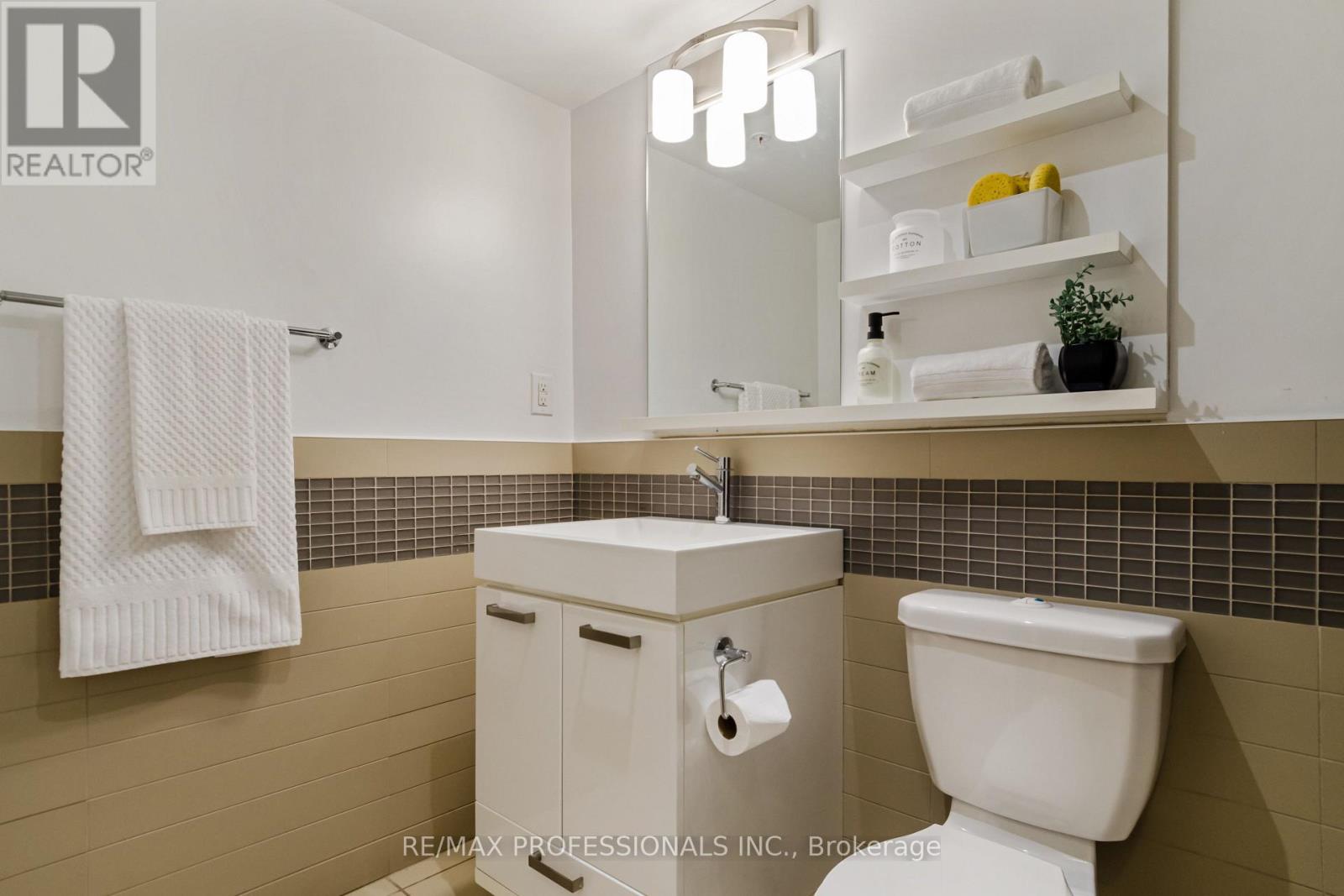 522 - 295 Adelaide Street W, Toronto (Waterfront Communities), Ontario  M5V 0L4 - Photo 22 - C13782906