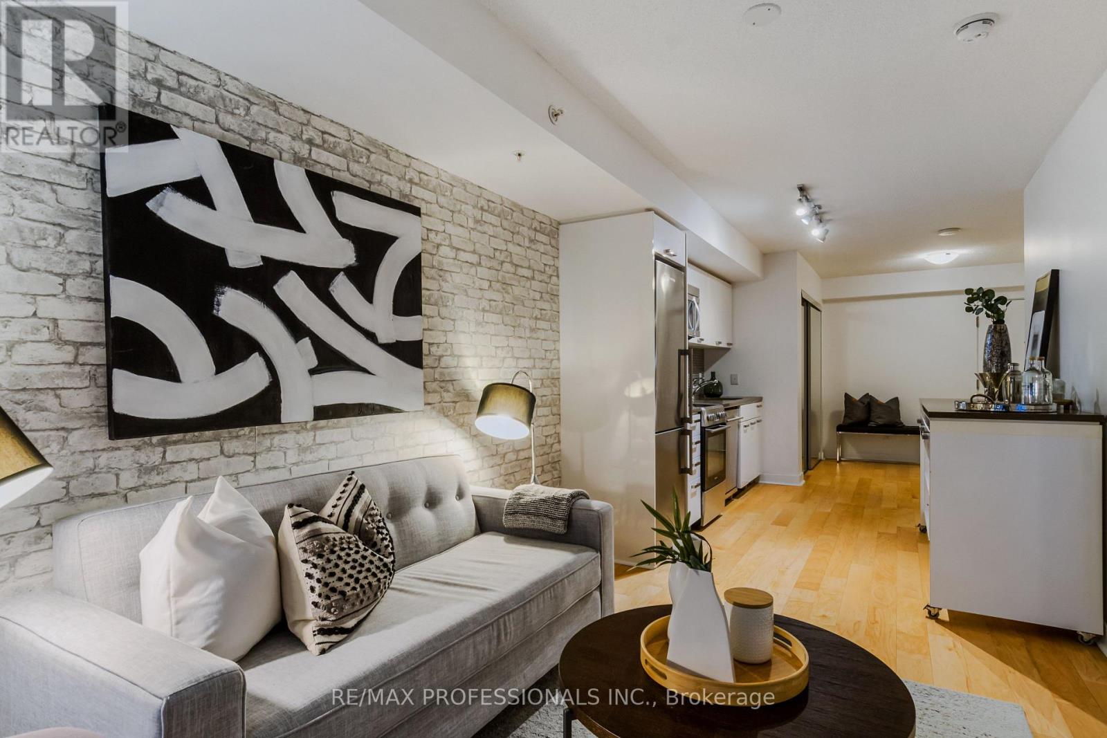 522 - 295 Adelaide Street W, Toronto (Waterfront Communities), Ontario  M5V 0L4 - Photo 3 - C13782906