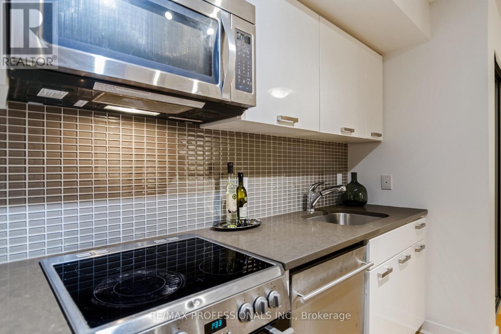 522 - 295 Adelaide Street W, Toronto (Waterfront Communities), Ontario  M5V 0L4 - Photo 7 - C13782906