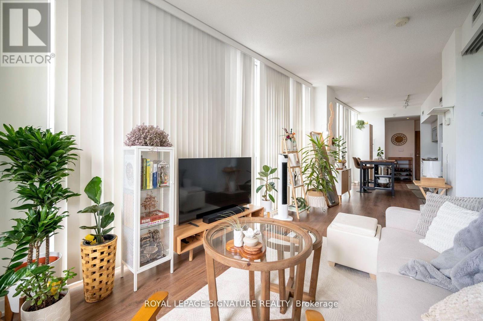 607 - 75 Queens Wharf Road, Toronto, Ontario  M5V 0J8 - Photo 5 - C13782908